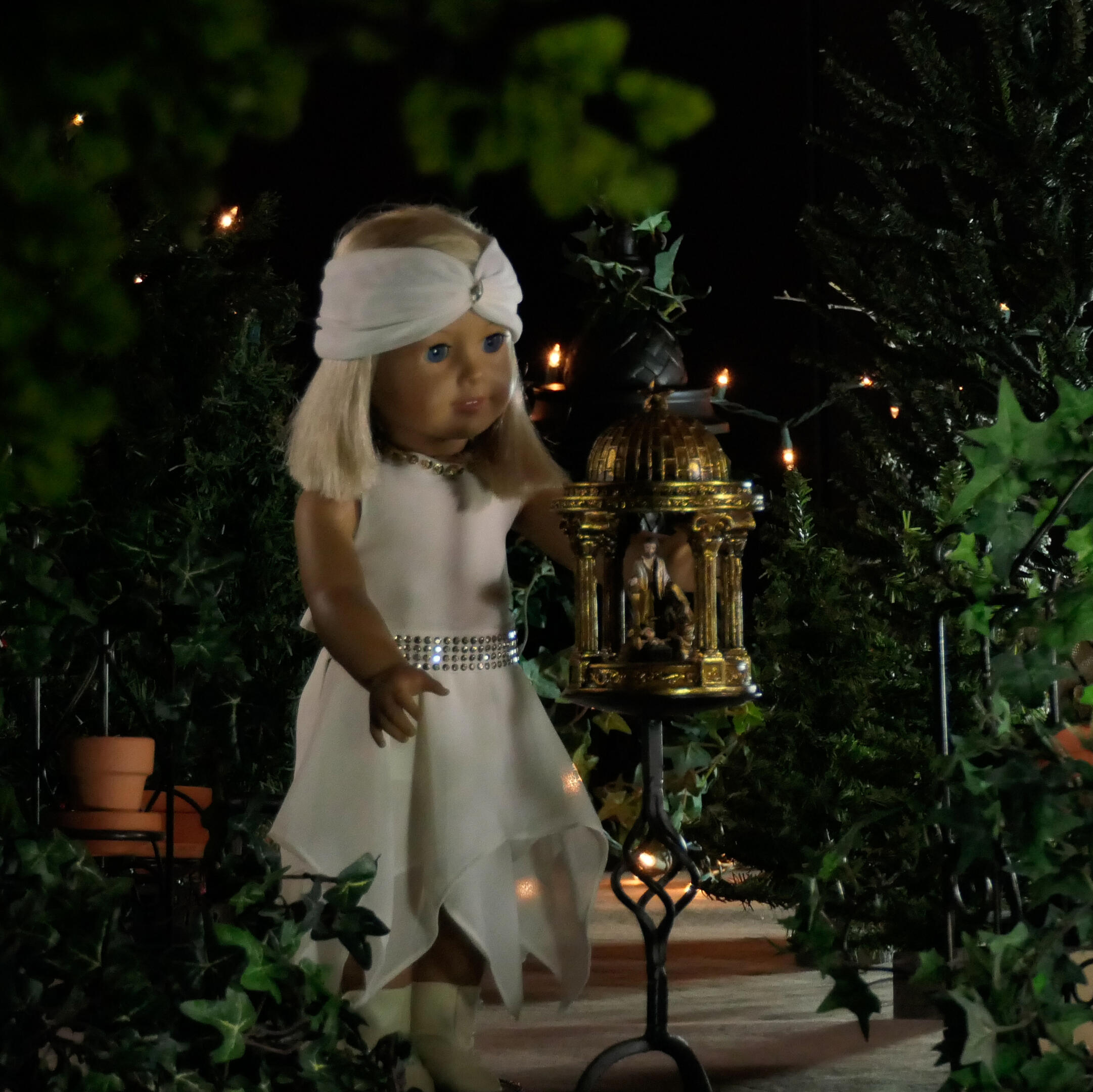 This was the first photo I ever took of my dolls in a set. This was waaaay back in the early days!